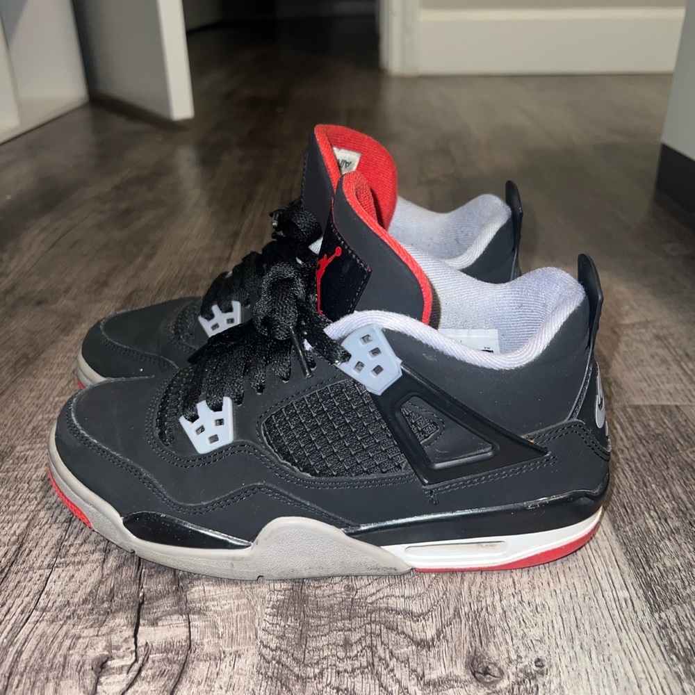 Jordan 4 breads